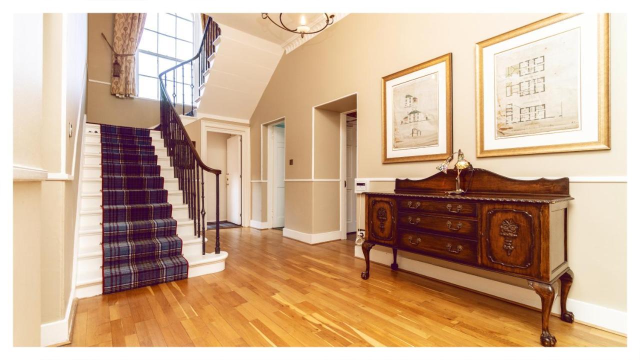 A Luxurious Masterpiece Steps From Stirling Villa Ngoại thất bức ảnh